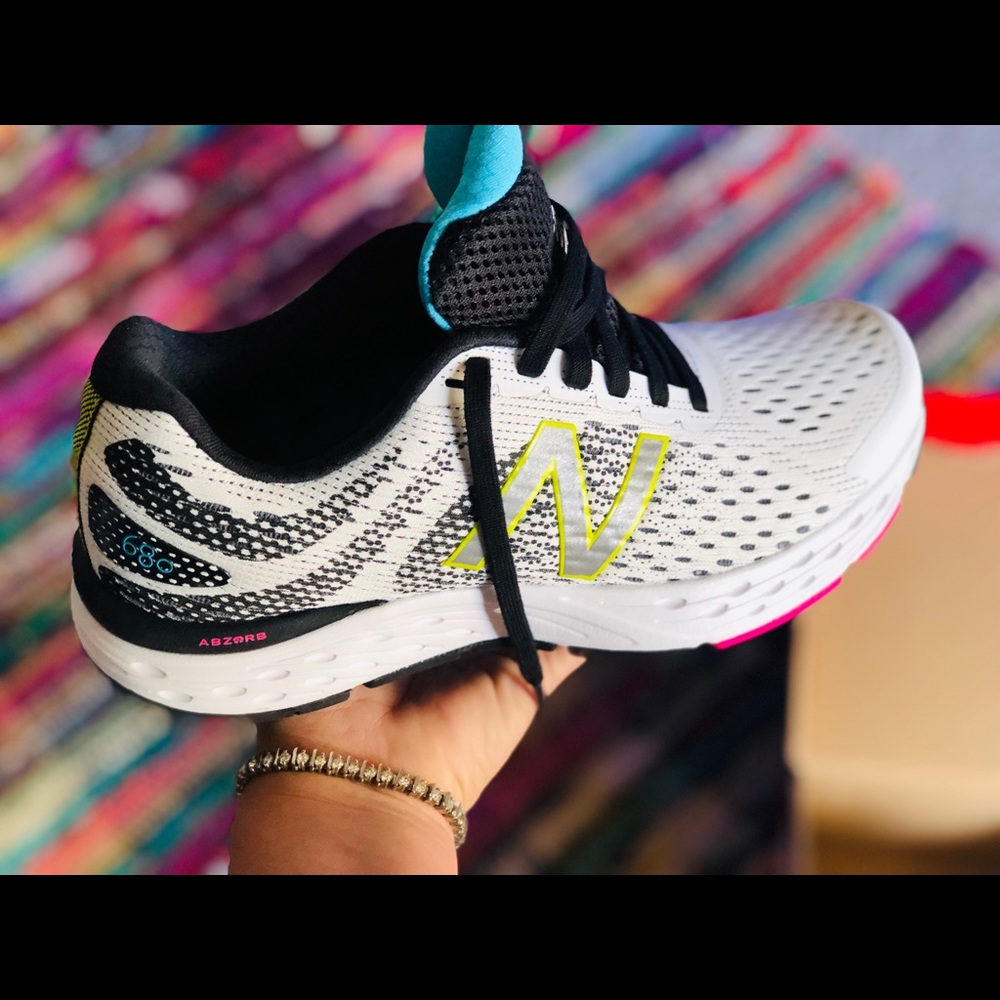 Women’s New Balance size 7